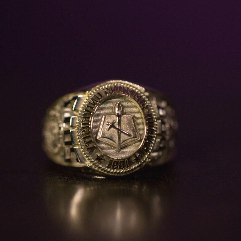 Photo of an HSU class ring.